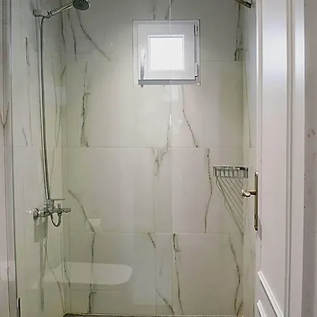 Hotel Papanikolaou 3*